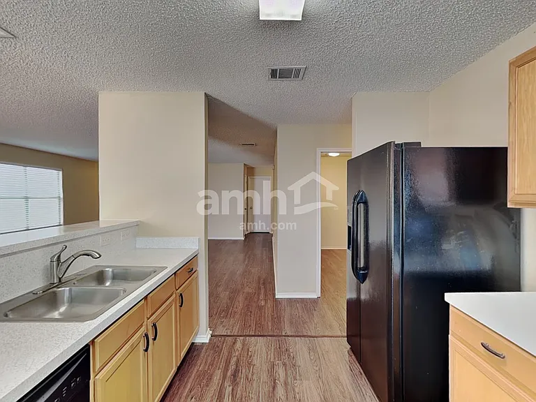 10800 Irish Glen Trl — Photo 3