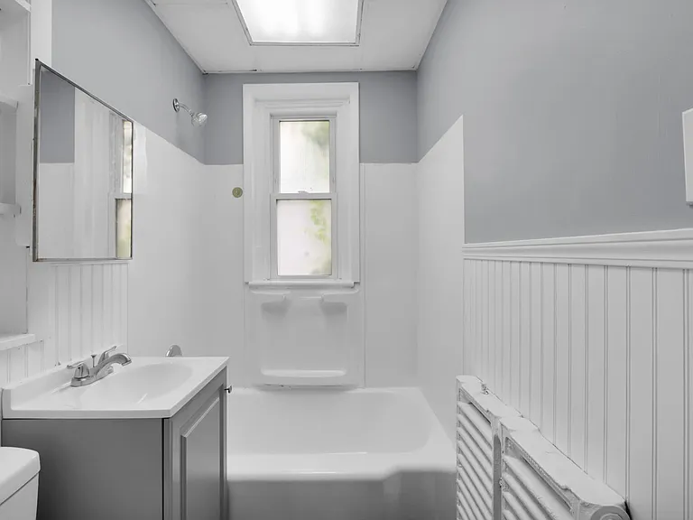 1428 W Gordon St — Photo 11