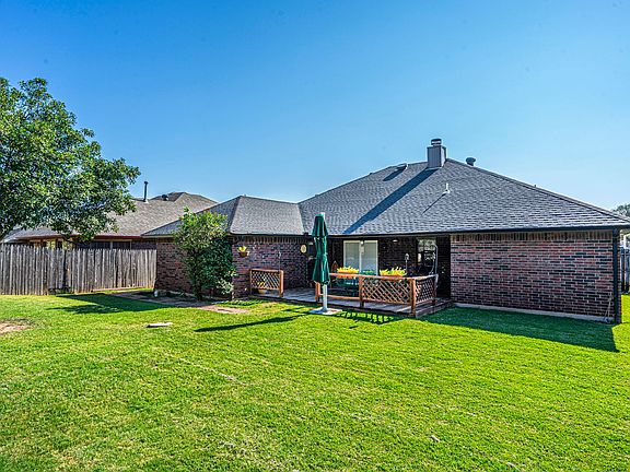 4th image of 13241 Briar Hollow Dr