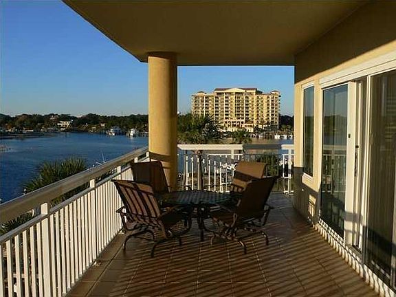 5th image of 725 Gulf Shore Dr Unit 105B