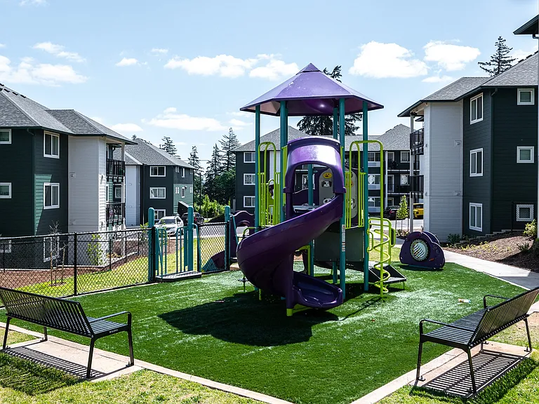 Grand Fir Apartments — Photo 42