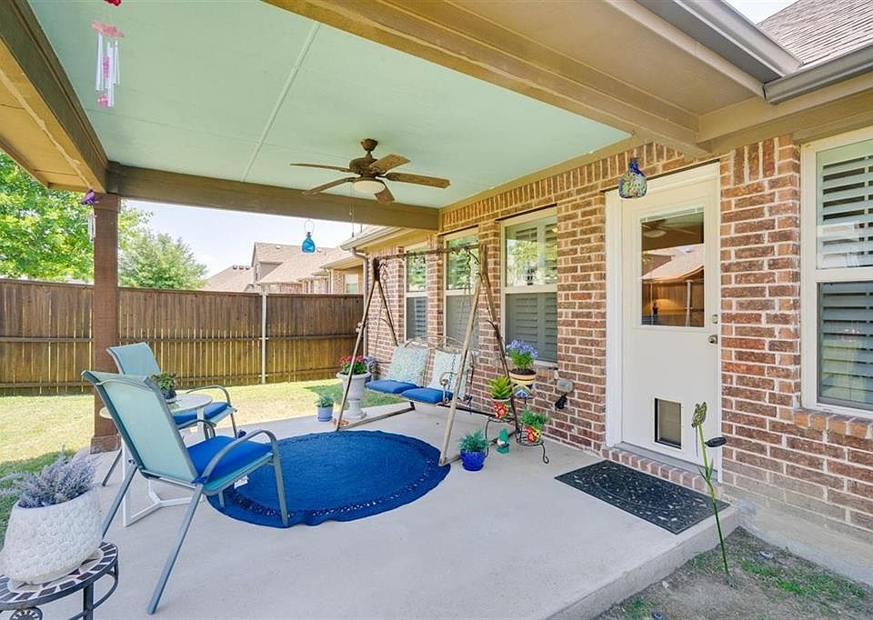 1st image of 604 Miramar Dr