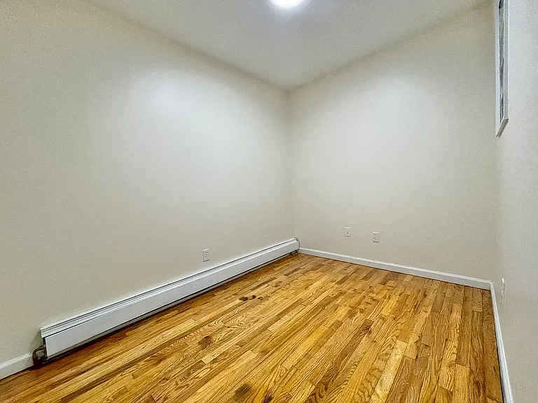 129 E 55th St #2 — Photo 16