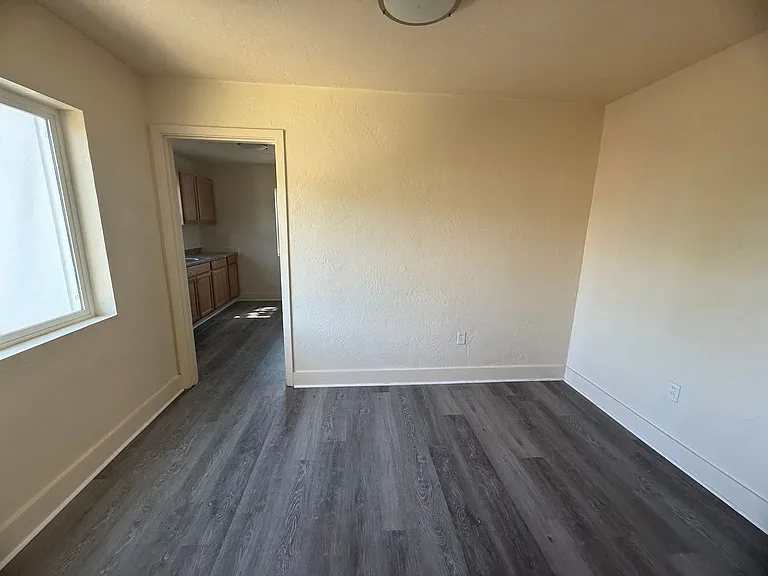 3916 Clinton Ave — Photo 5