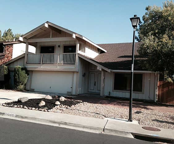 4360_Fallbrook_Front_10012014