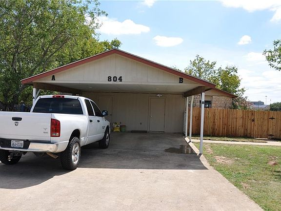 2nd image of 804 Osage Dr APT B