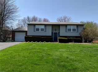 1822 Woodland Trace St, Youngstown, OH