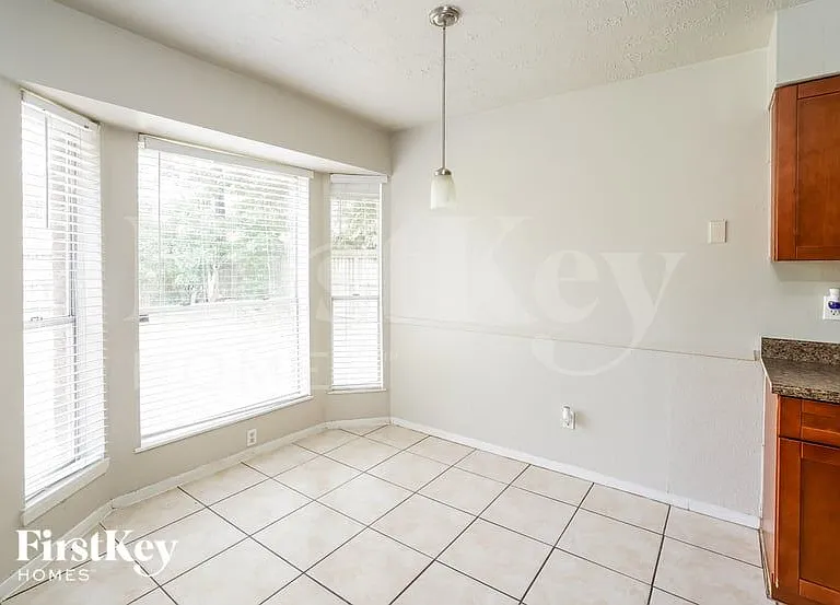 7603 Stamen Dr — Photo 5