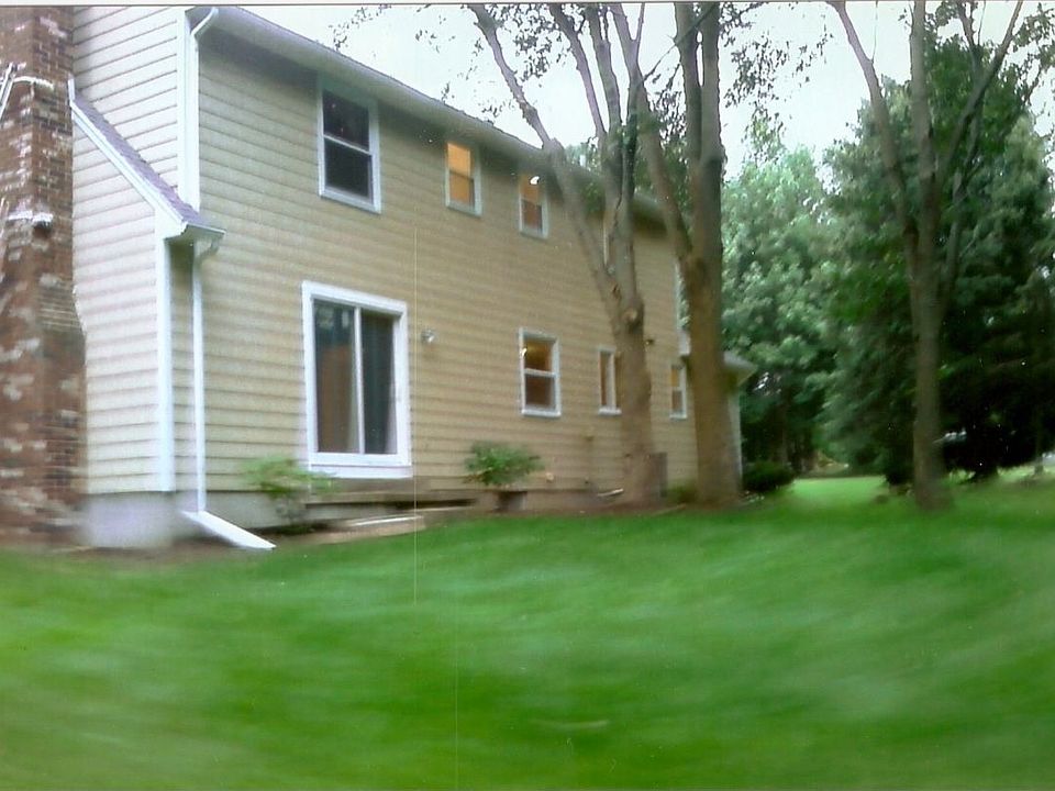 2nd image of 3377 Orchid Cres