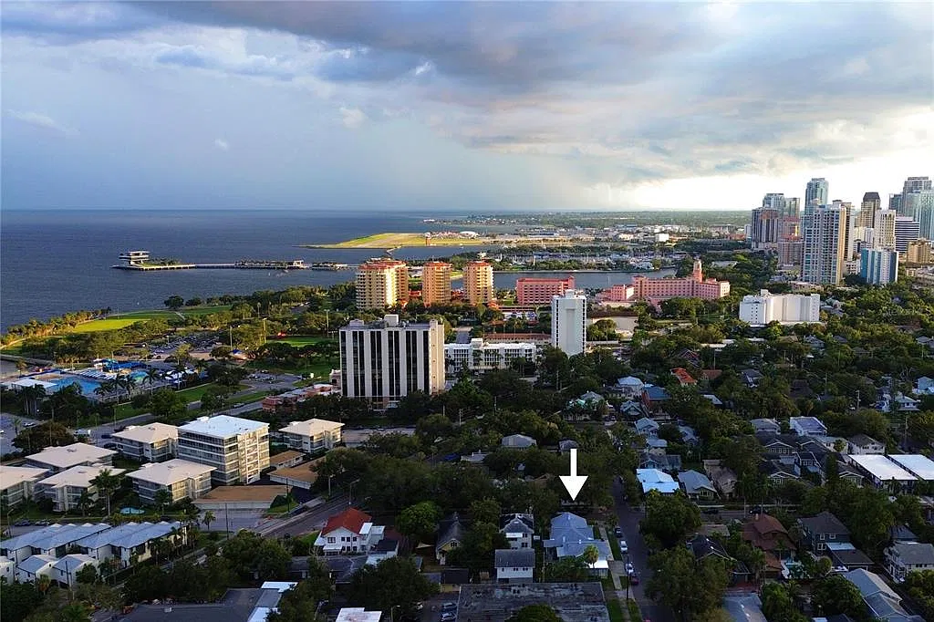 1 bed, 1.0 bath, 580 sqft, $1,950 — Photo 2