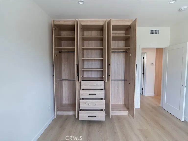 13500 Bessemer St — Photo 14