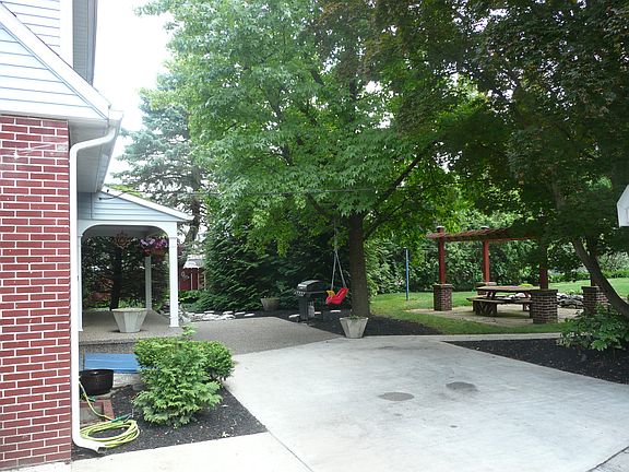 5th image of 316 Stouffer Ave