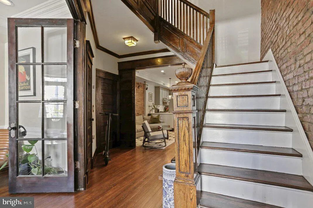 3 bed, 2.5 bath, 2487 sqft, $6,500 — Photo 3