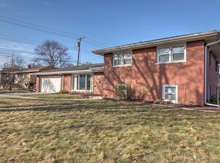 8334 Cottage Grove Ave, Highland, IN 46322
