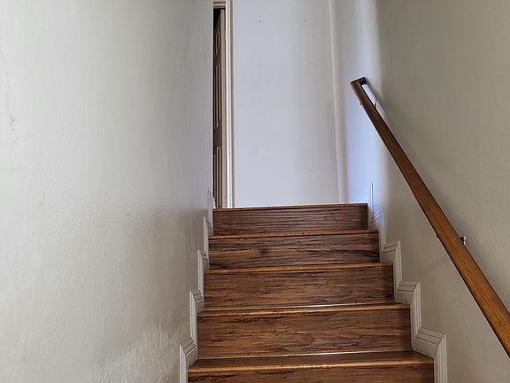5th image of 515 Concord St #102