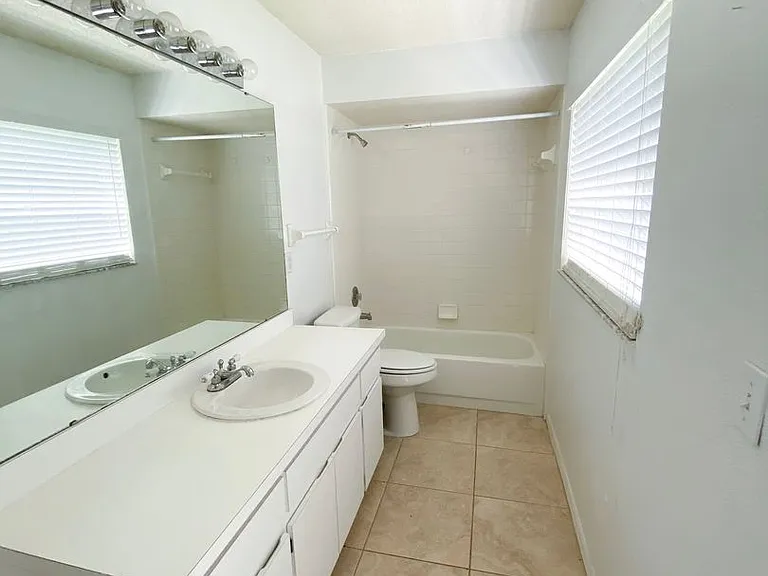 1004 Beckstrom Dr — Photo 11