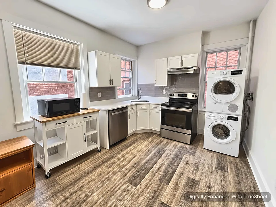 52 Englewood Ave #1
