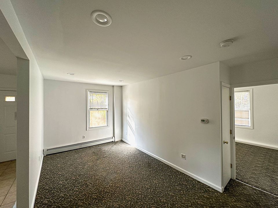 1st image of 35 Terrace Dr APT 2R