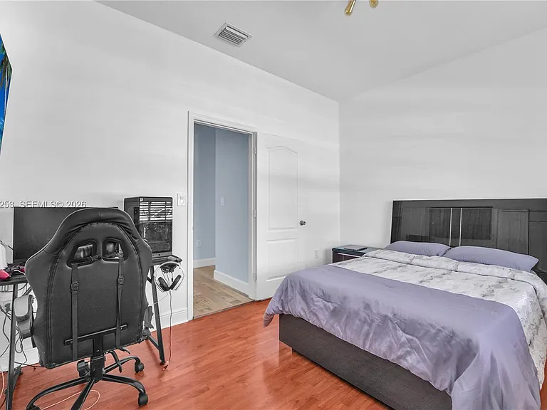 16266 SW 54th Ter — Photo 17