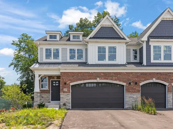 129 Harding Ct, Glen Ellyn, IL 60137