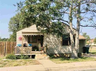 911 Hardesty Ave, Dodge City, KS 67801