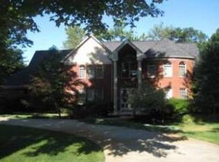 3231 Governors Ln, Commerce Township, MI 48390