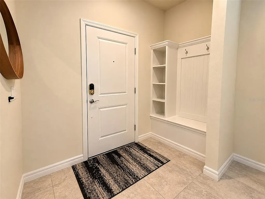 5 bed, 5.5 bath, 2679 sqft, $3,100 — Photo 4