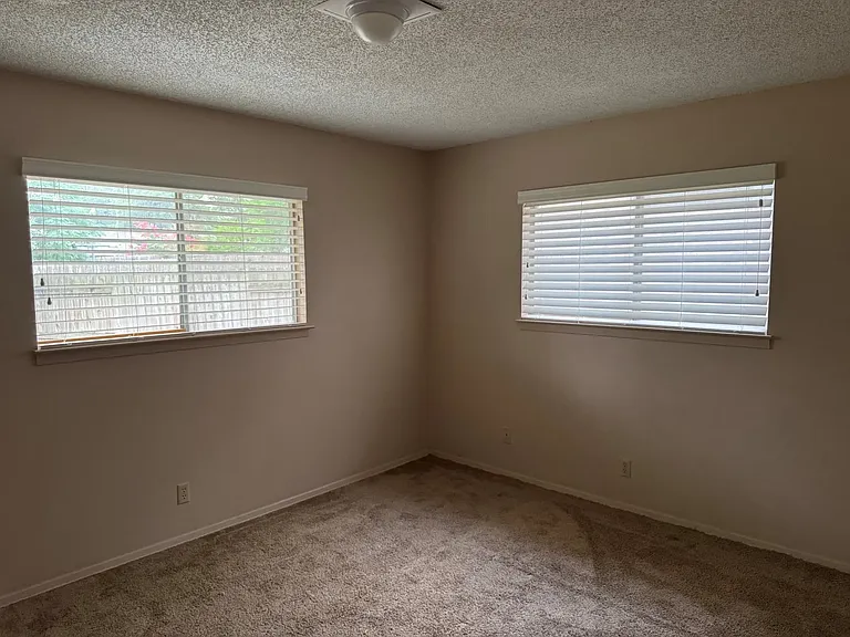143 Forrest Trl — Photo 10