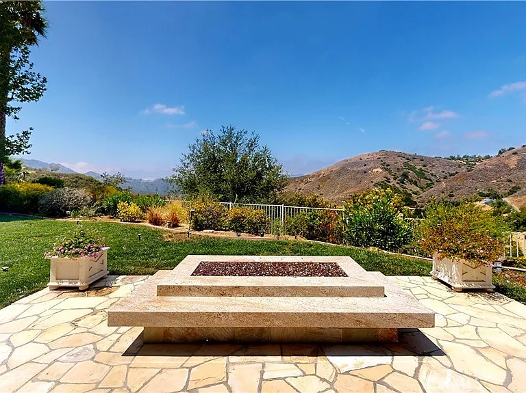 3339 Paseo Del Sol — Photo 36