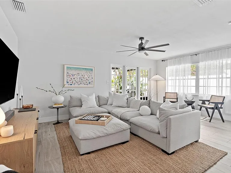 3601 W Dale Ave — Photo 10