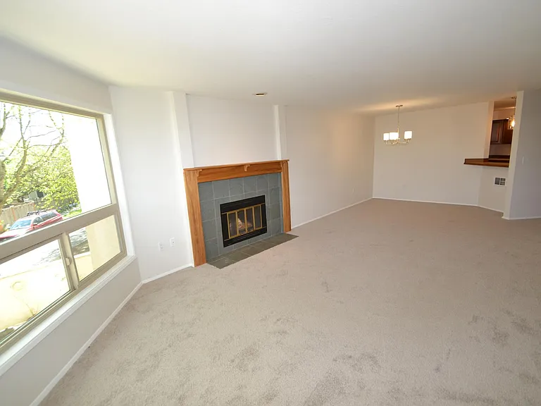 1520 15th Ave E #24 — Photo 7
