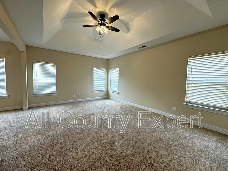 5065 Rialto Way — Photo 13