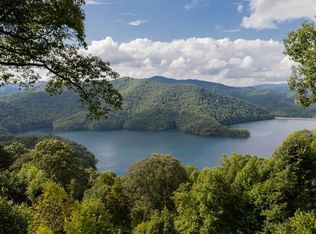 485 Ridgetop Dr, Topton, NC 28781