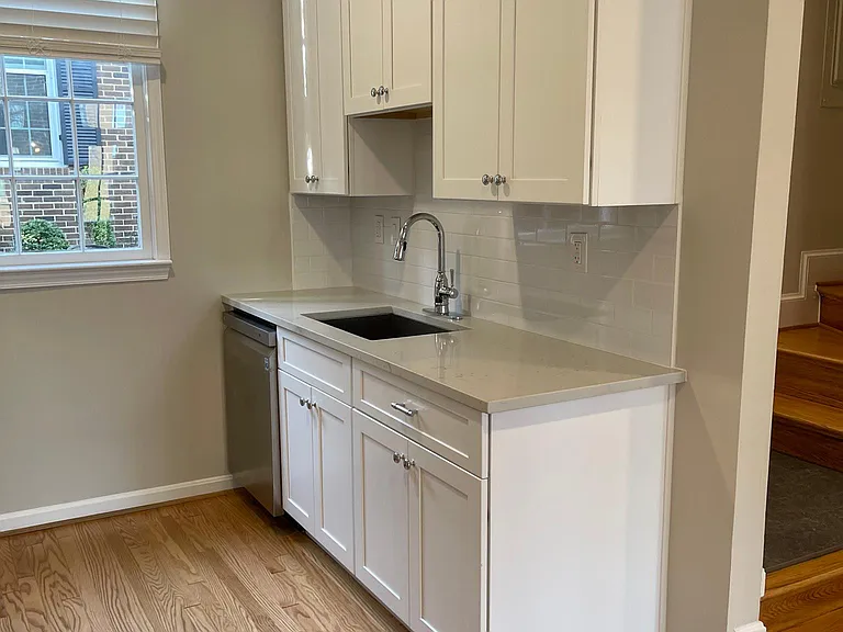 213 S Union St — Photo 11