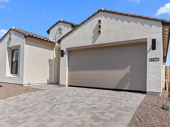 4th image of 4427 N 203rd Avenue