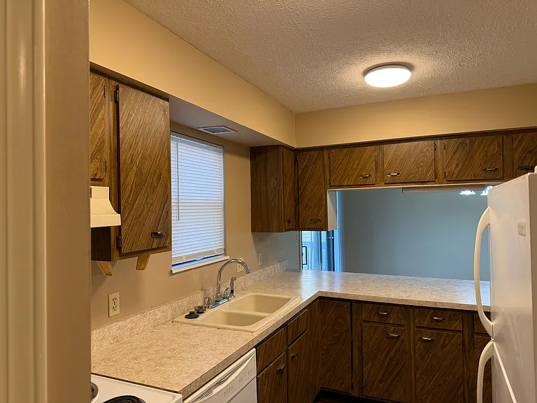346 White Oak Ln — Photo 10