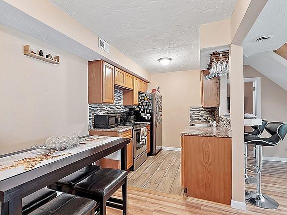 5th image of 195 Lake St Unit 13