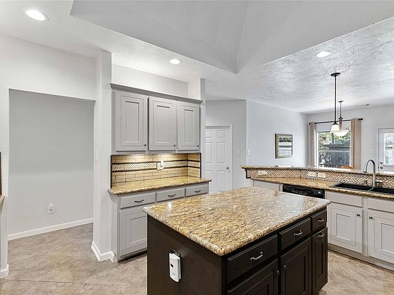 3rd image of 1707 Moston Dr