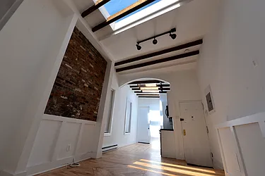 Rented by Nolita Group