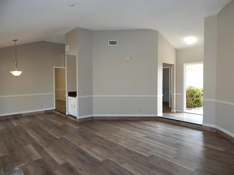 4505 River Oaks Dr — Photo 6