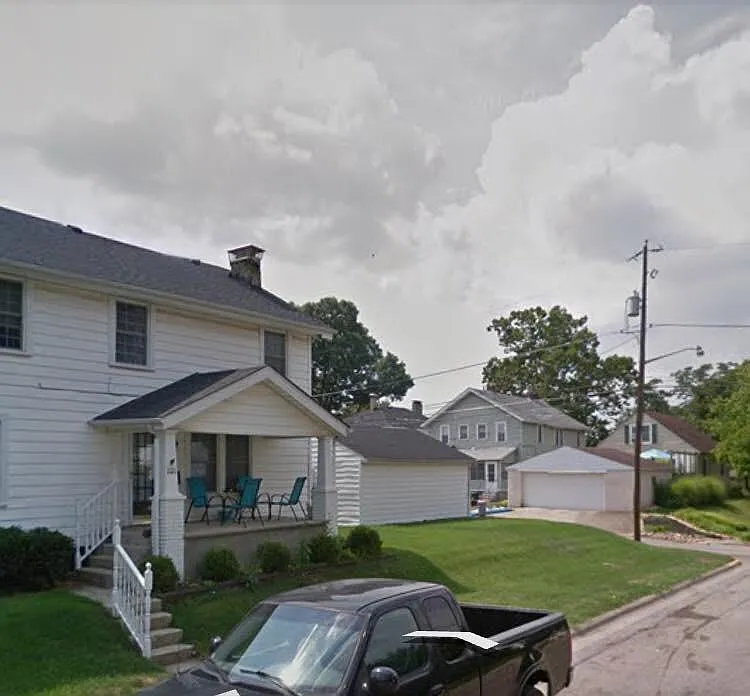 1121 Burr Ave