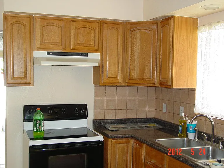 2805 Paine Ln — Photo 3