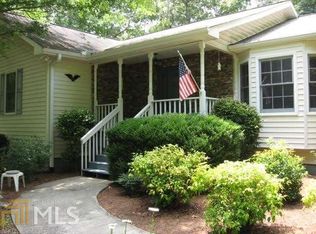 5515 Holly Hill Dr, Gainesville, GA 30506