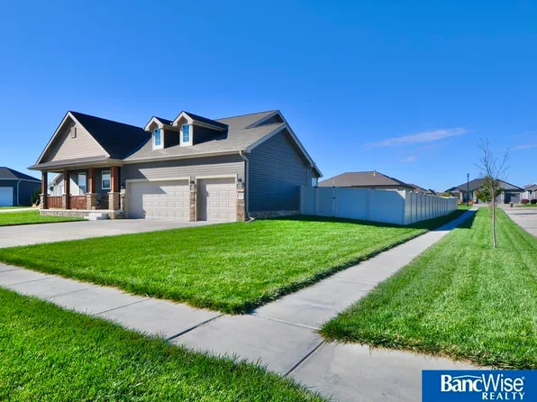 3123 N 93rd Ct, Lincoln, NE 68507