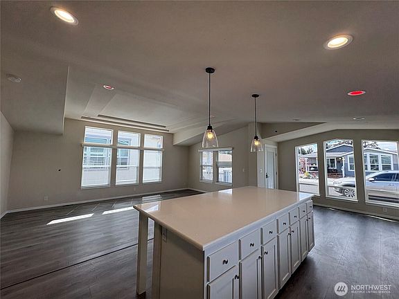 5th image of 856 N Rock Rose Avenue