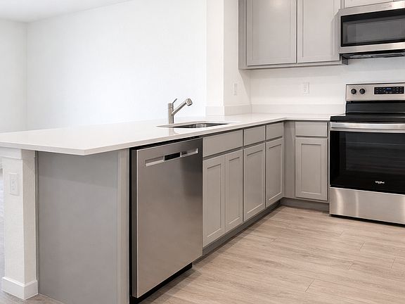 2nd image of 764 Preston Cove Dr #1