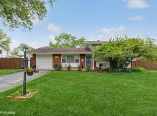 775 Western St, Hoffman Estates, IL 60169