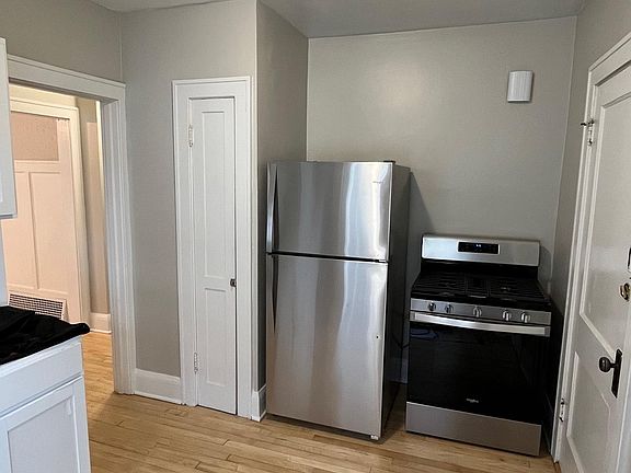 Kitchen new Whirlpool SS appliances