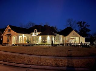 607 Riverside Dr, Berwick, LA 70342