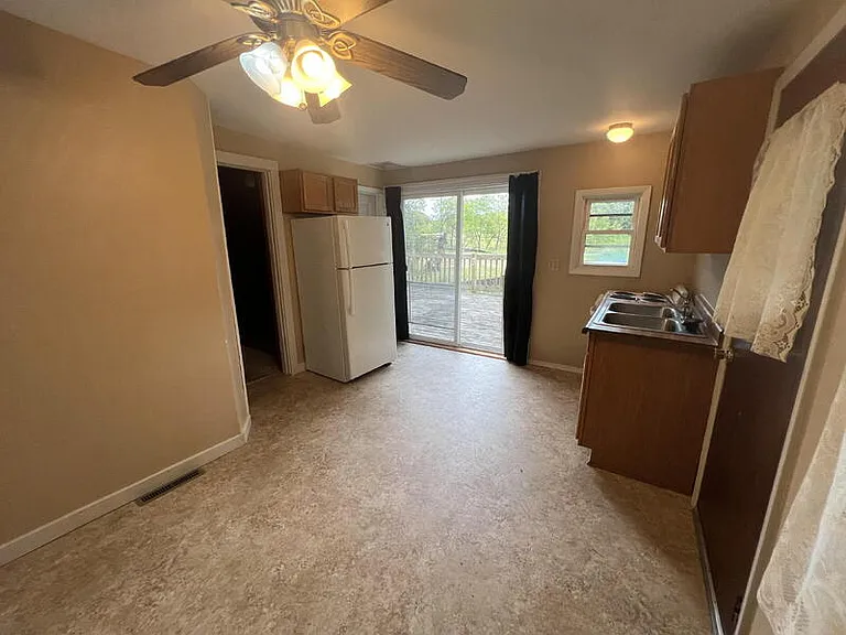 131 N Fair Oaks Ave — Photo 5